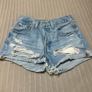 LEVI’S 501 Shorts- US 24